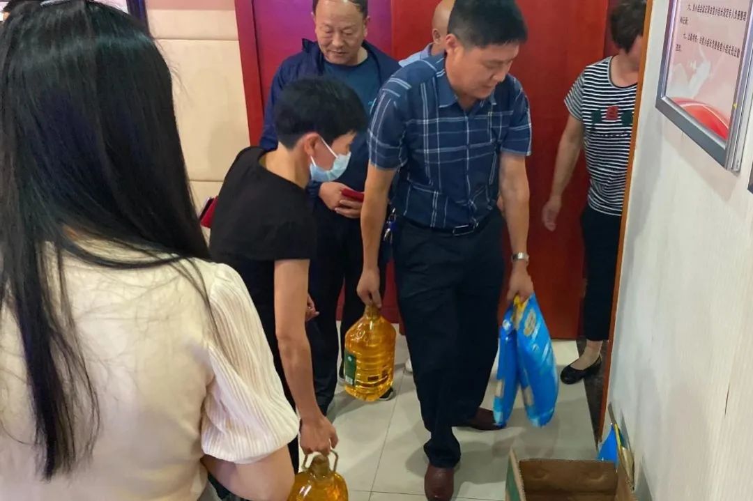 飲水思源，不忘社會責(zé)任——迅實(shí)科技情系家鄉(xiāng)公益行_浙江迅實(shí)科技有限公司_548298265.jpeg