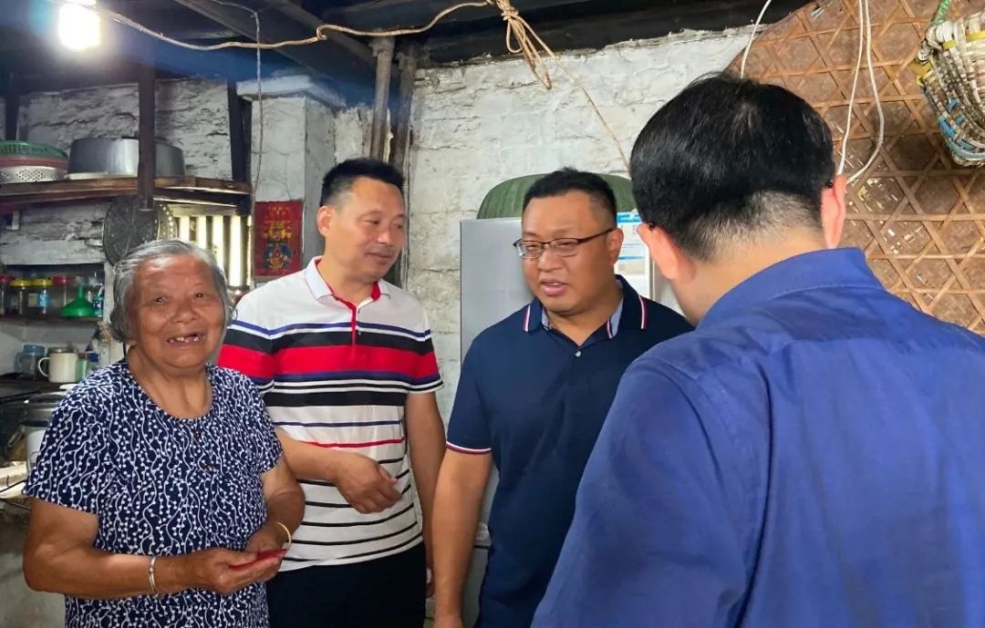 飲水思源，不忘社會責(zé)任——迅實(shí)科技情系家鄉(xiāng)公益行_浙江迅實(shí)科技有限公司_548303906.jpeg